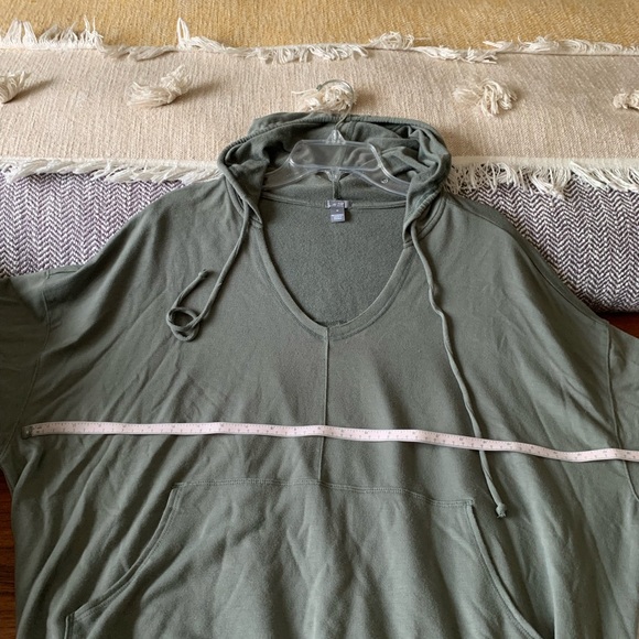 Olivie Green Aerie softy - Picture 10 of 12